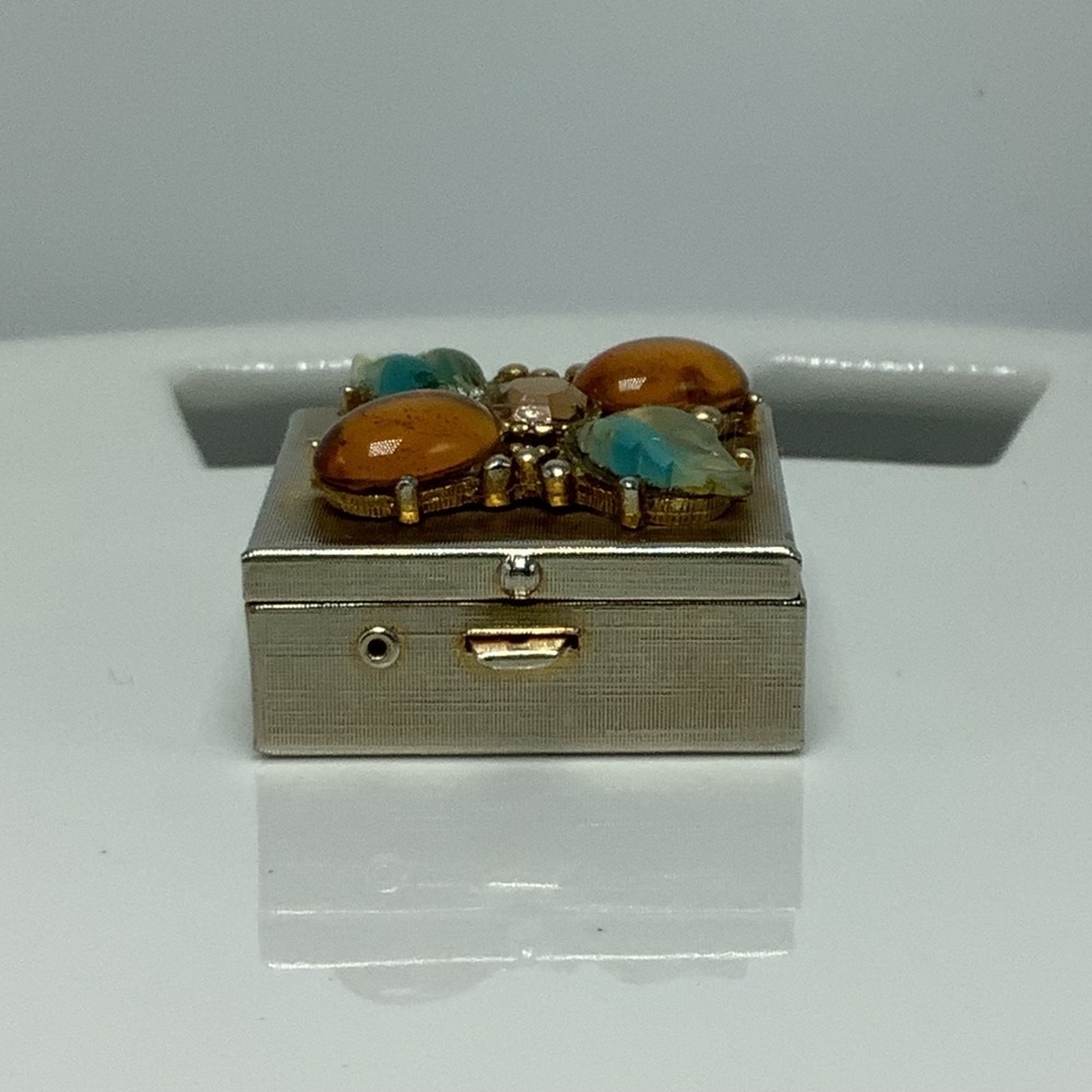 Vintage Gold Tone Pill Trinket Box Orange Turquoise Jeweled Square Box w/ Insert - Picture 2 of 12